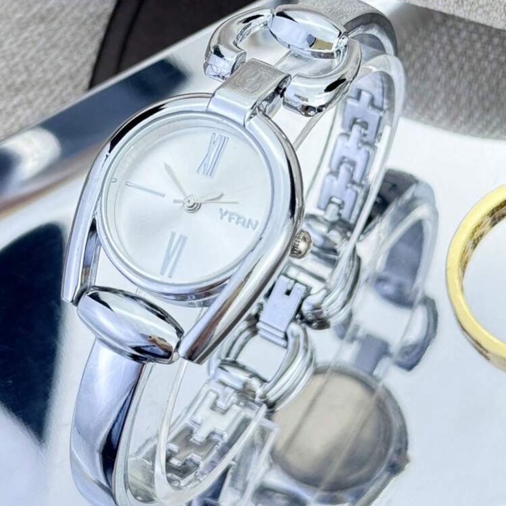 Stainless Steel silver Plated Horseshoe Watch Bracelet